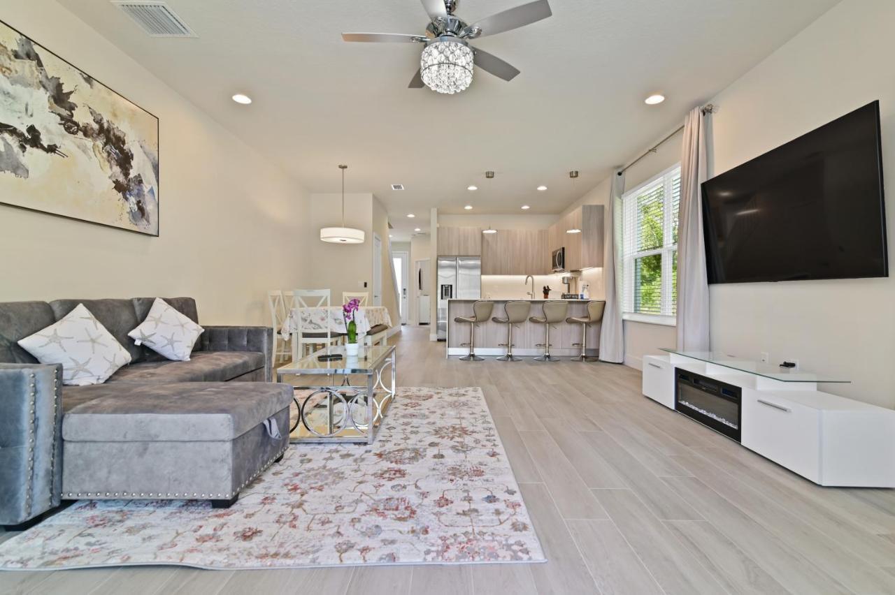 Сasa de vacaciones New 2022 Spacious&tranquil Townhouse Near - 4br - 3fb Orlando